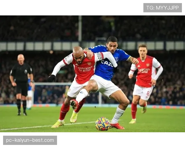 曼联战术设计与执行断层显现，结构性困境对赛季走势形成制约